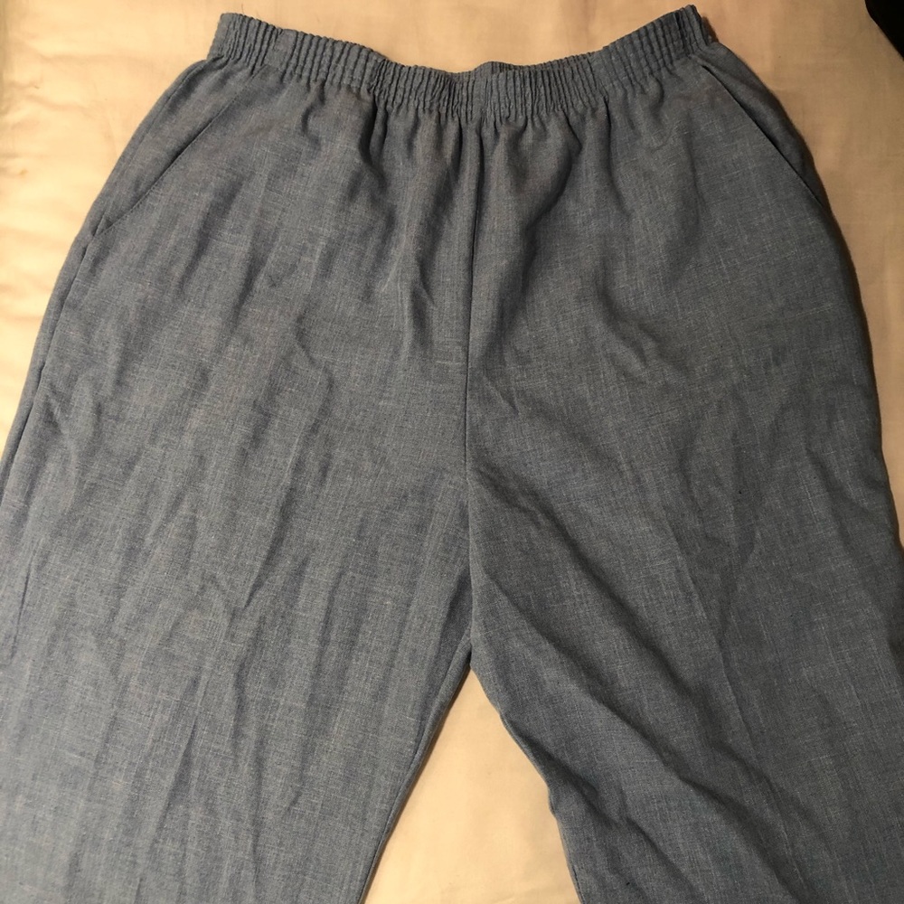 Lightweight Hill’s Creek “linen”-like pants with elastic waistband and pockets